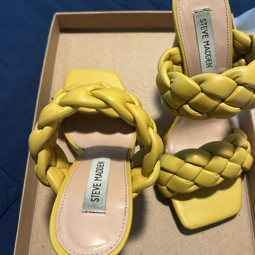 Steve Madden • Mustard Braided Heels • 7.5 - Picture 3 of 8